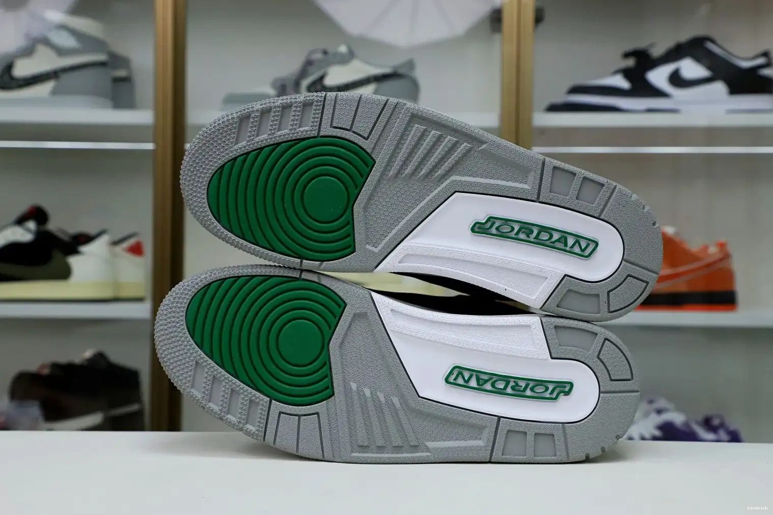 PINE GREEN JORDAN Kimikick 3 AIR 0426
